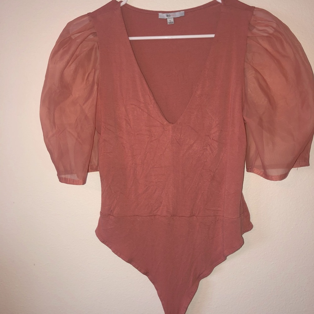 Mauve puff sleeve bodysuit